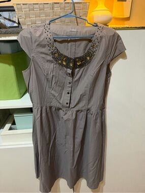 Oltre Embellished Scoop Neck Cap Sleeve Dress in Taupe